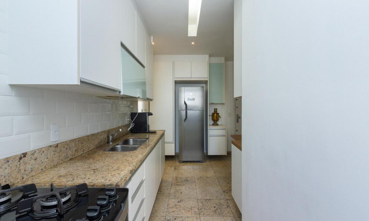 Apartamento Tabas Lindo Apto Prox A Praia Do Leblon Lb0013